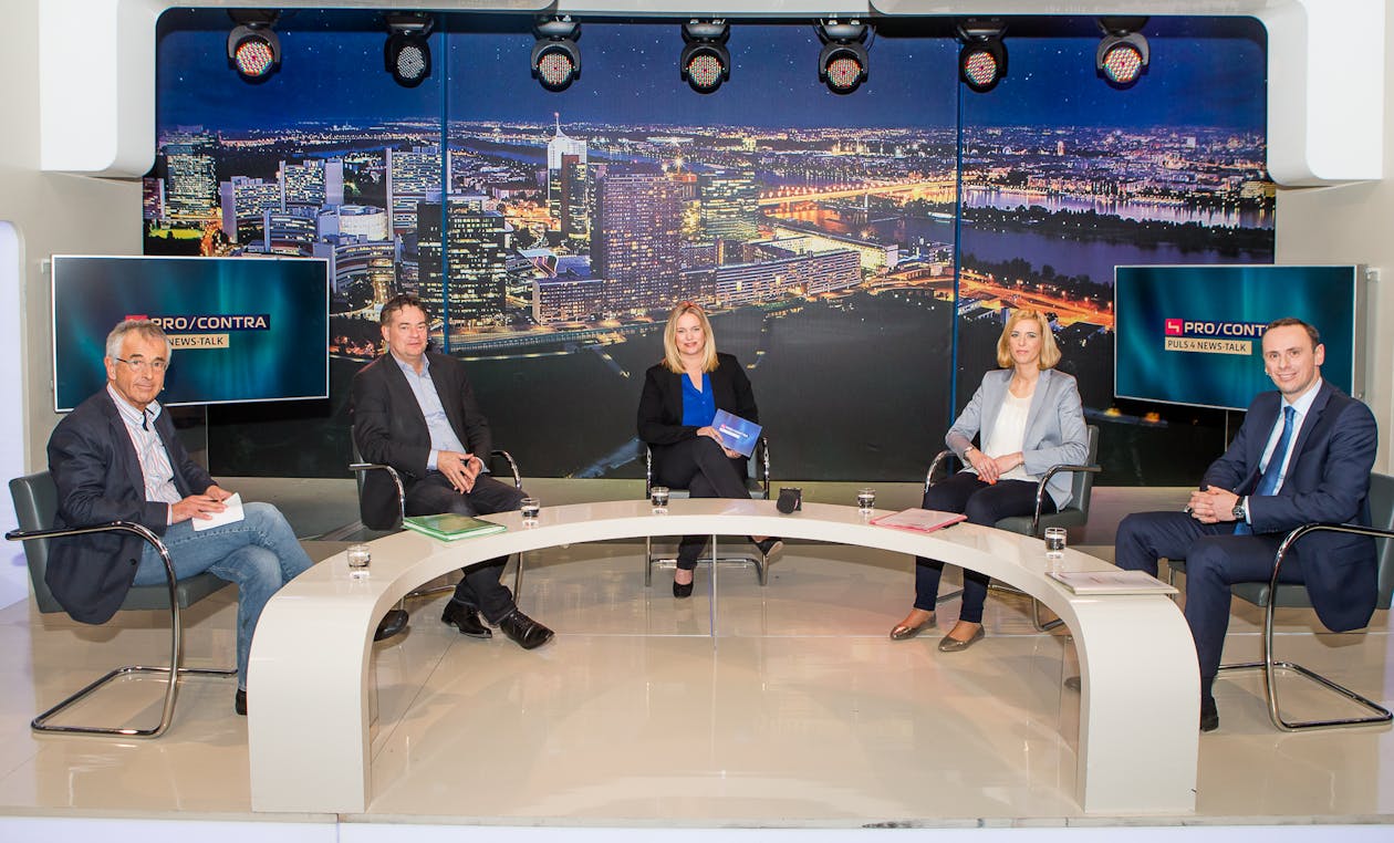 v.l.n.r.: Stephan Schulmeister, Werner Kogler, Corinna Milborn, Sonja Steßl und
Jochen Danninger

(c) Christian Mikes