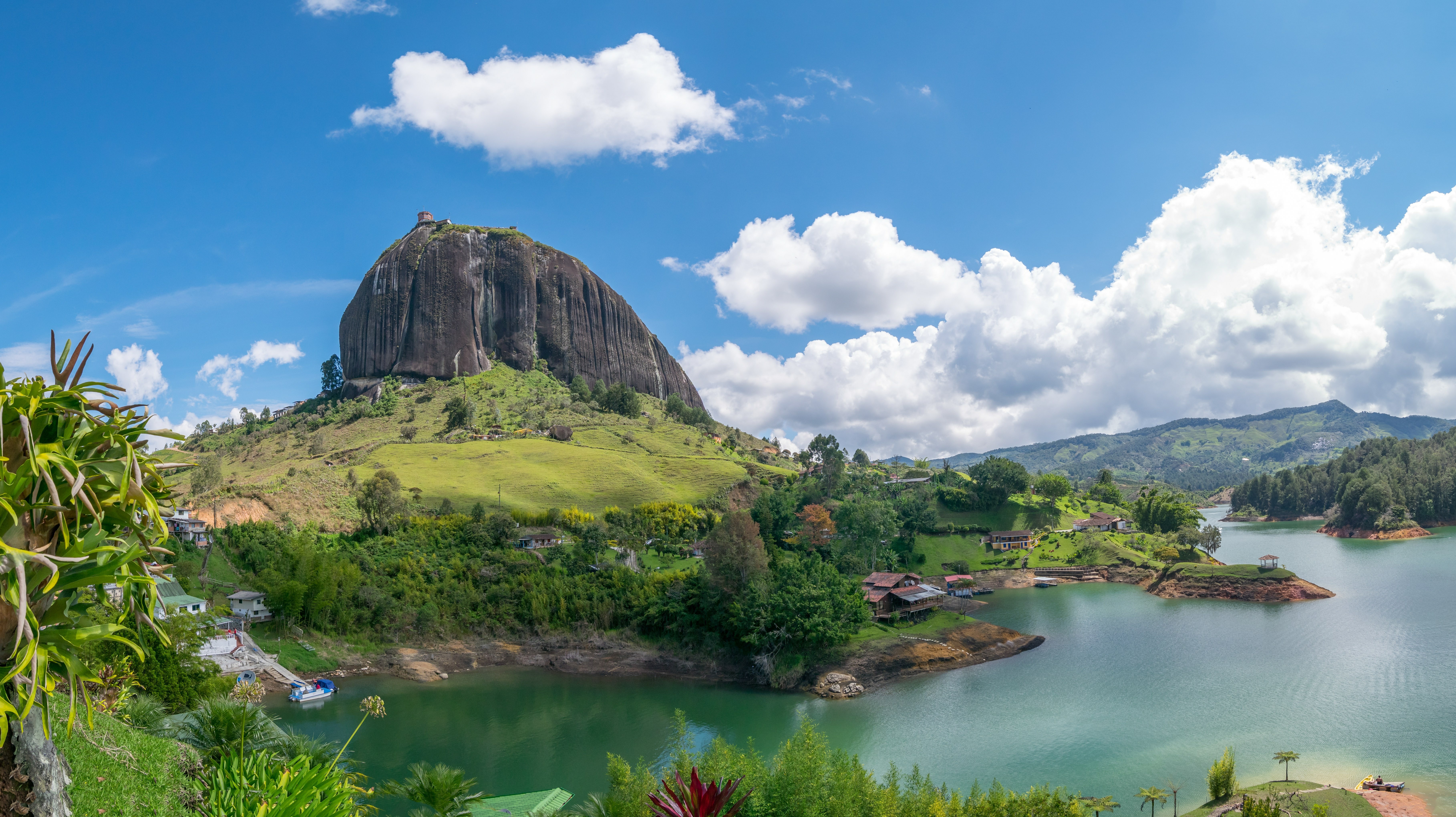 Mesa and river landscape in Columbia