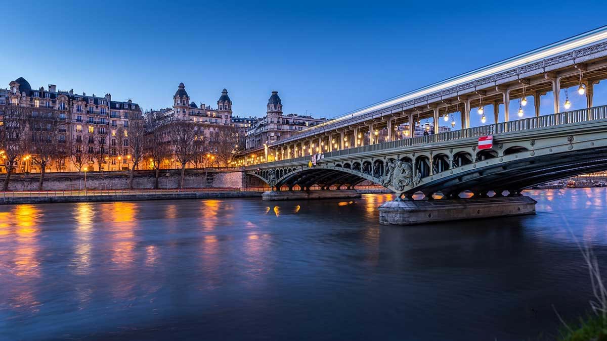 Large bridge over river in Paris