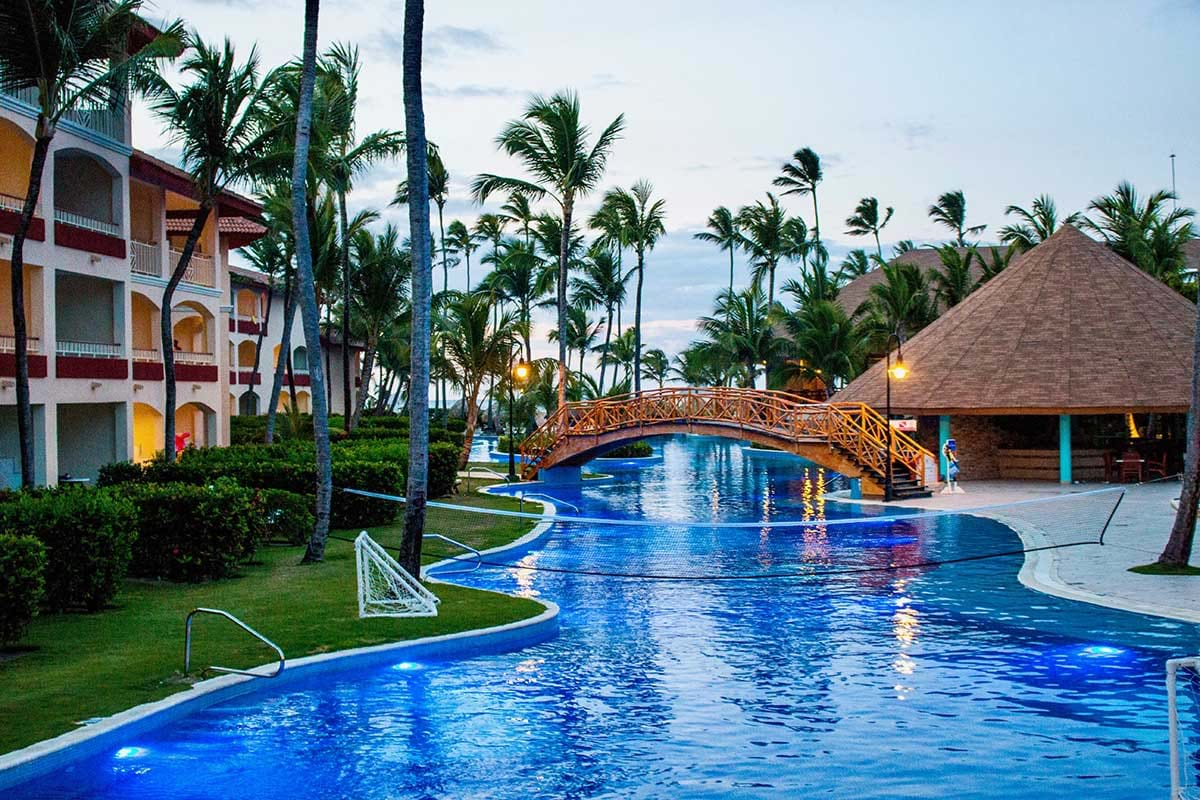 Hotel river shaped pool