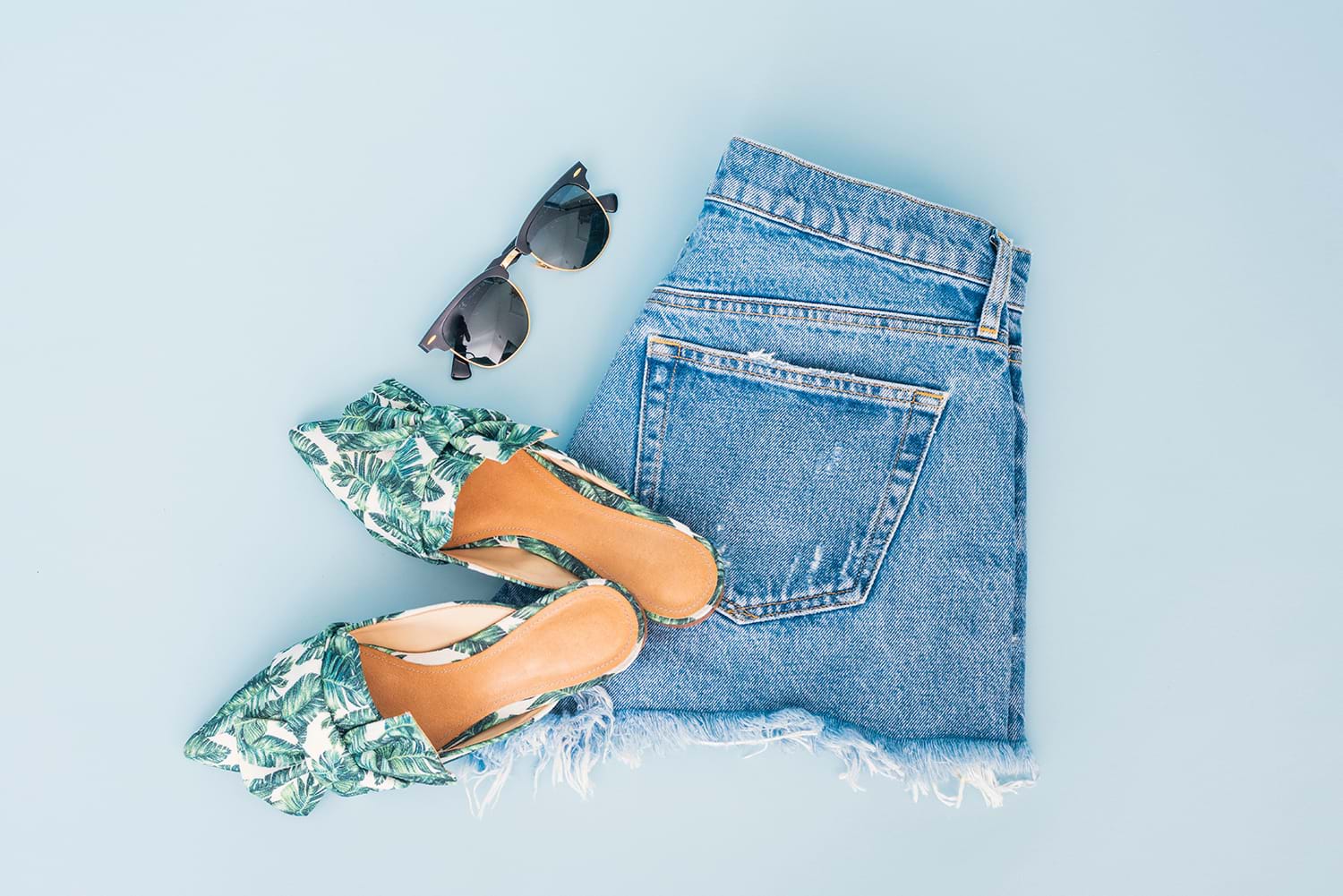 Jean shorts, shoes and sunglasses