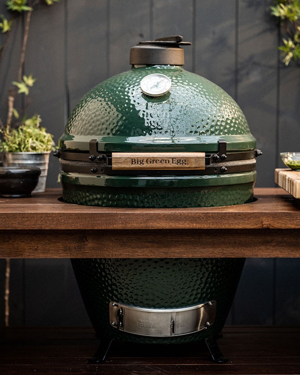 Large Big Green Egg and Premium Mahogany Table