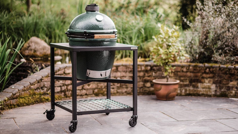 Large Big Green Egg in a Modular Nest