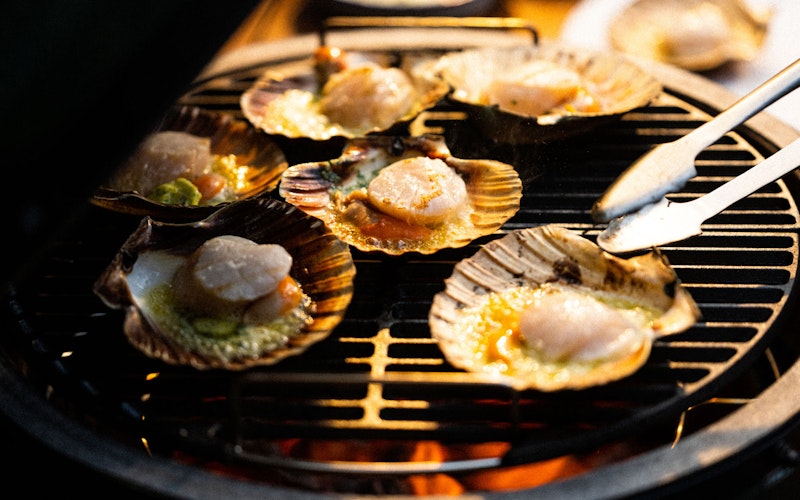 Searing Scallops on a Large Big Green Egg