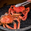 Large Big Green Egg Cast Iron searing grid grilling crabs