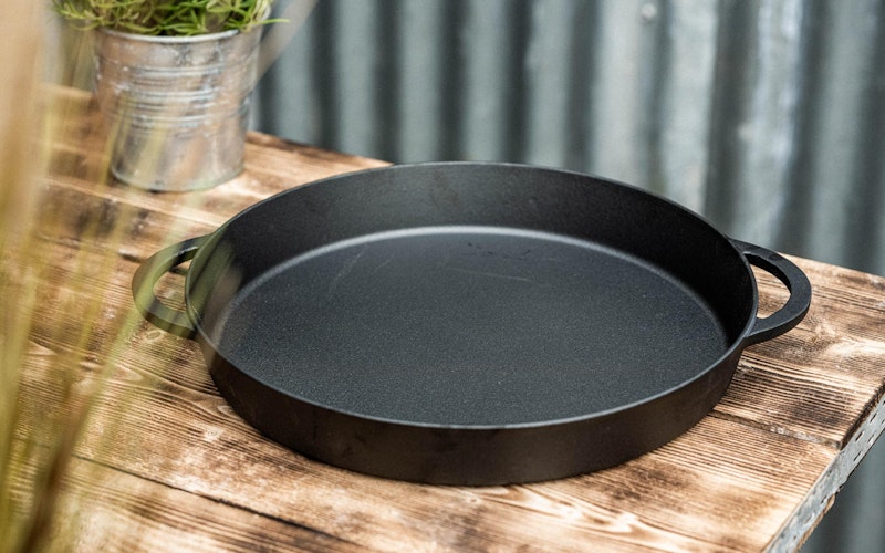 Cast Iron Skillet 35.56cm