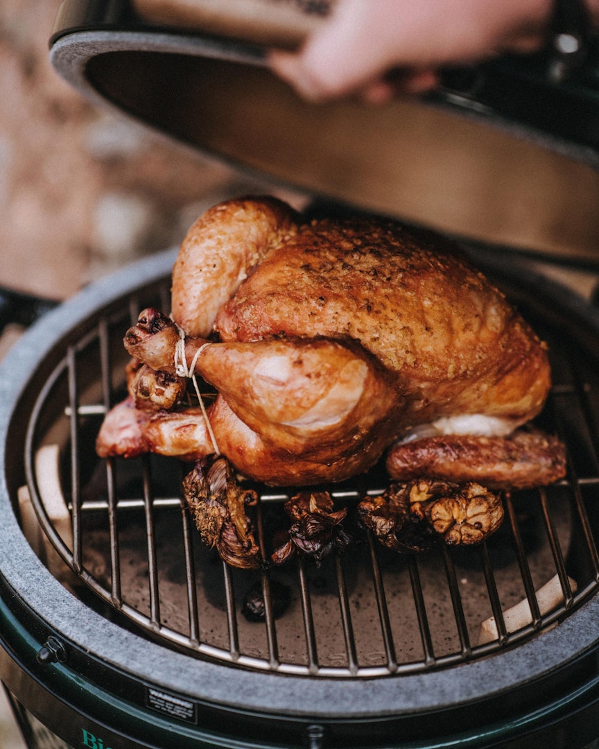 ConvEGGtor Ceramic Charcoal BBQs Big Green Egg - Main Image