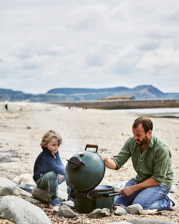 Cooking on the Minimax on the beach