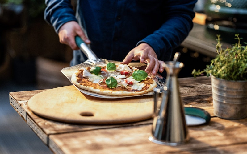 perfect pizza on the big green egg