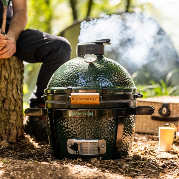 MiniMax on an adventure | Big Green Egg