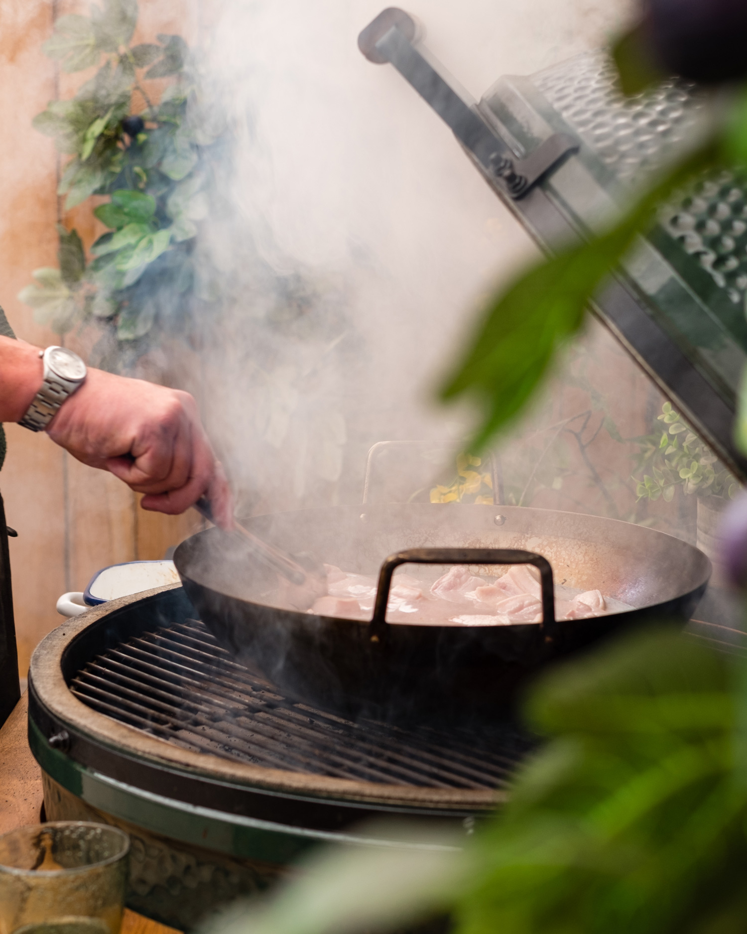 cook in the wok