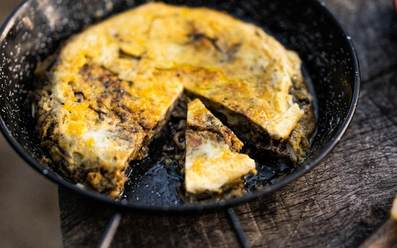 Wild mushroom Tortilla | pan cooking | vegetarian recipes | Jose Pizarro | Big Green Egg