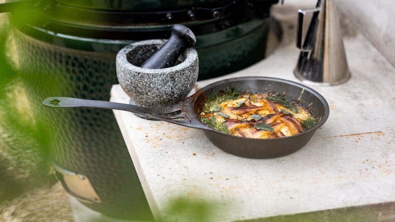 Solidteknics Iron Sauteuse Pan | Cookware | Accessories | Big Green Egg