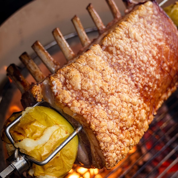 How to set up the rotisserie | Pork loin on the bone | Guides | Big Green Egg