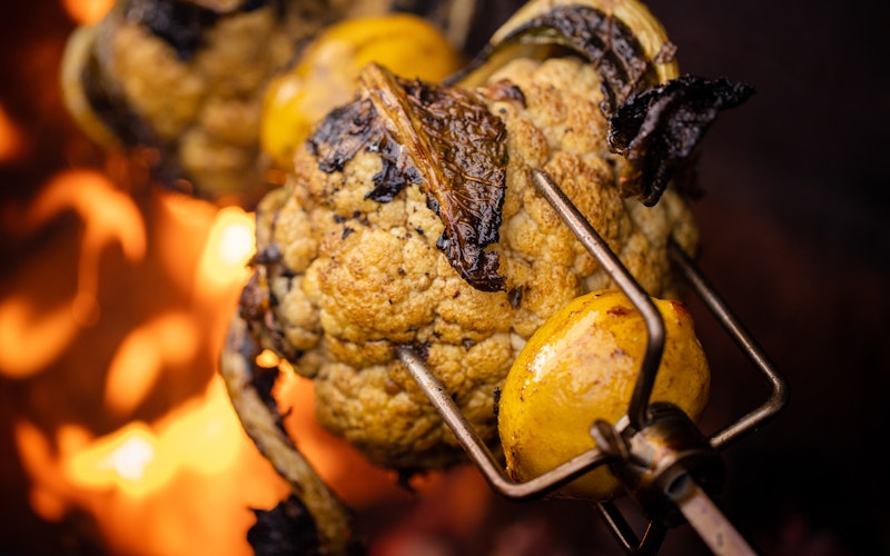 Rotisserie Cauliflower with North African Yoghurt | Vegetarian recipes | Rotisserie | Big Green Egg