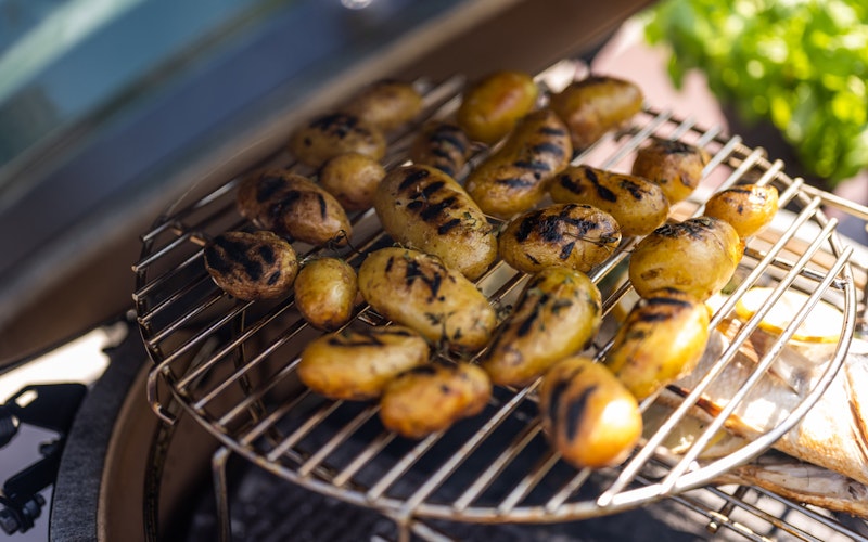 Grilled new potatoes | Grilling recipes | Vegetarian | Join the Club | Big Green Egg