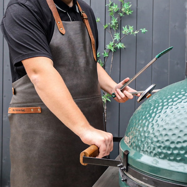 Deluxe Leather Apron | Utensils | Big Green Egg