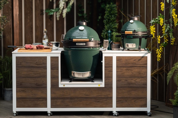 Outdoor Kitchen Island Auro Top with Antique Oak | 50th Anniversary | Big Green Egg
