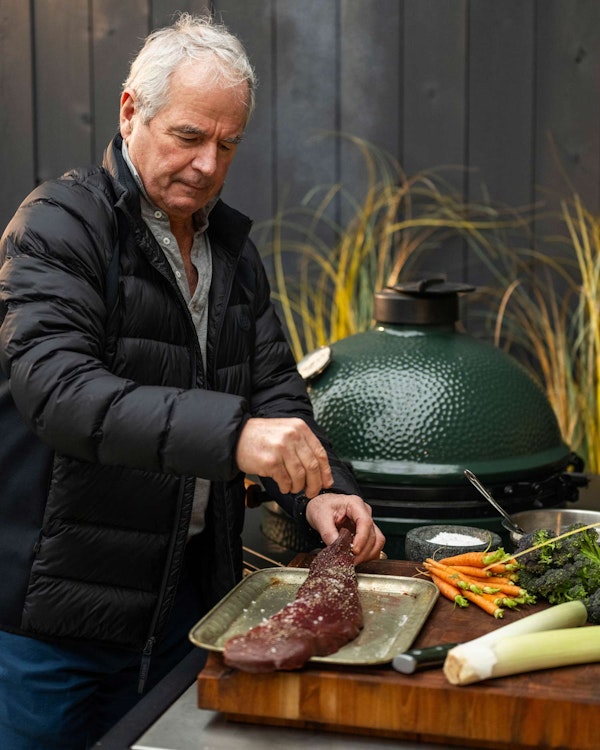 Seared Venison Loin with Balsamic and Maple Dressing | Allan Lamb 50 Recipes | Game | Grilling recipes | Big Green Egg