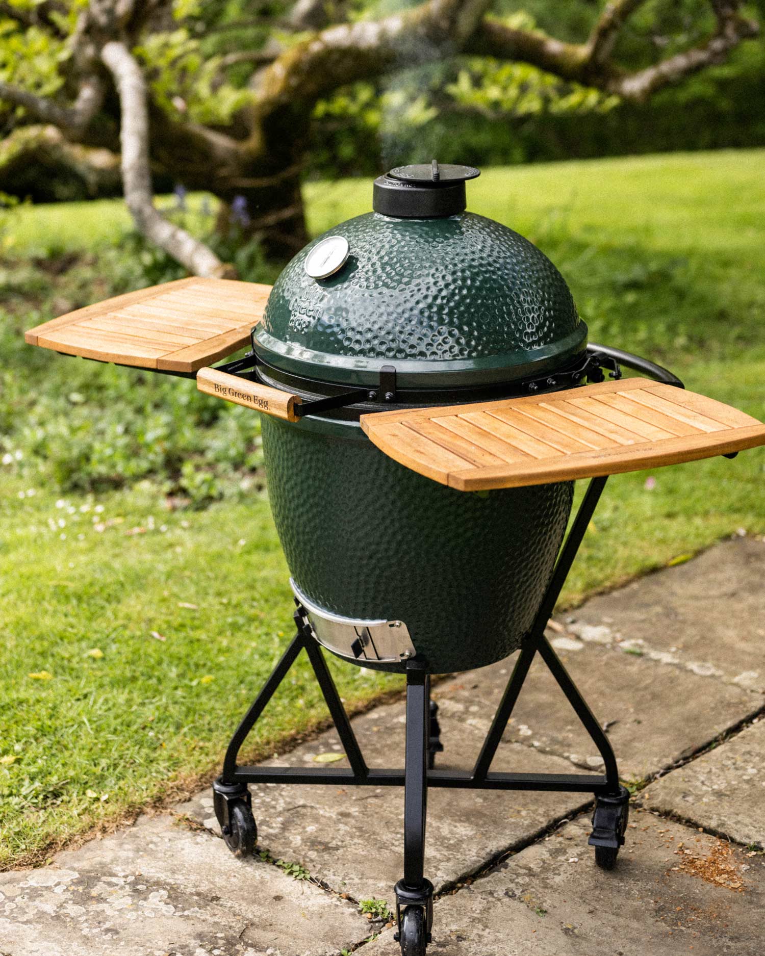 Integrated Nest + Acacia Shelves for Big Green Egg