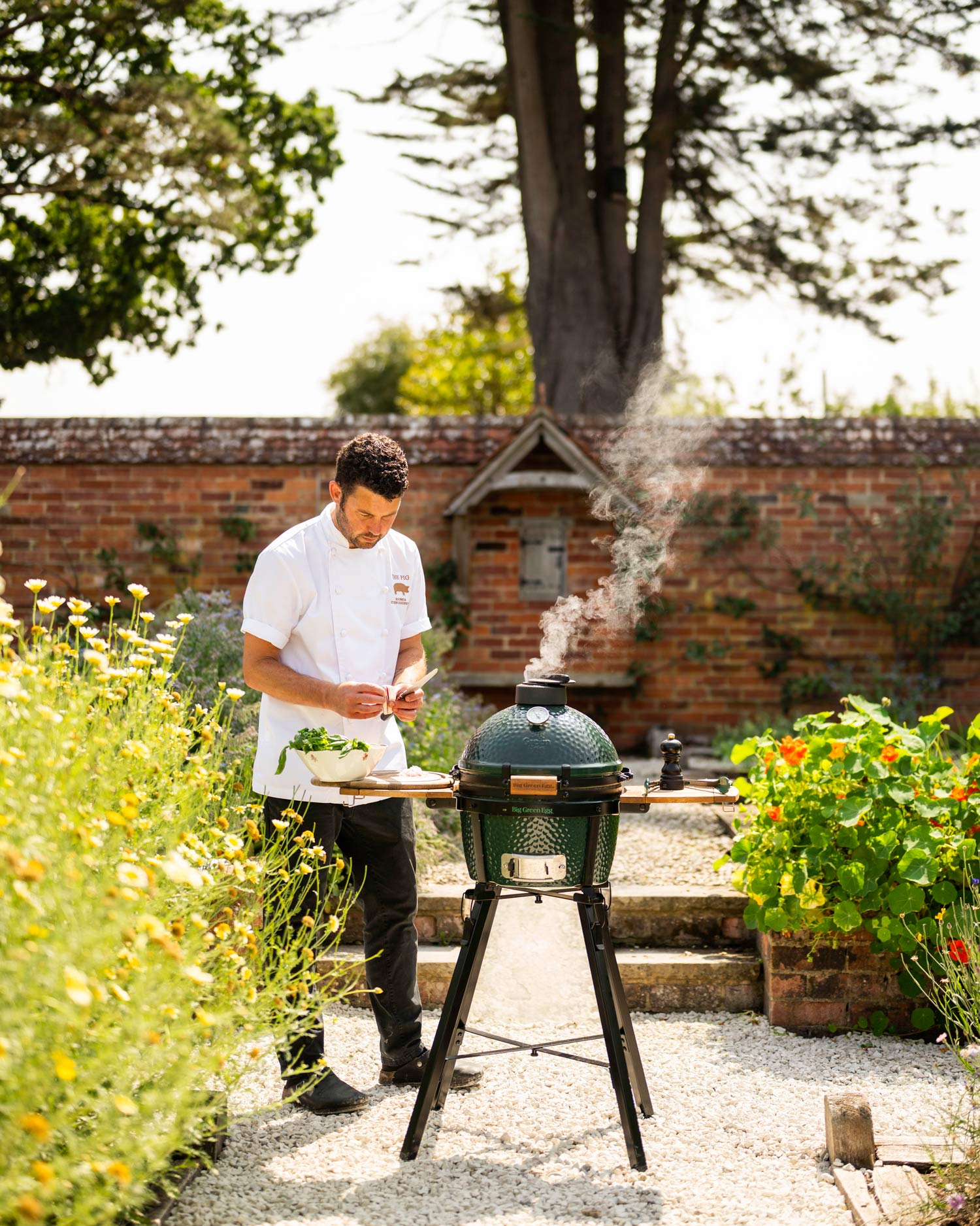 Charred Chateaubriand with Burnt Padron Pepper Chimichurri | The Pig Hotels | Grilling recipes | Diry cooking | Beef | Big Green Egg