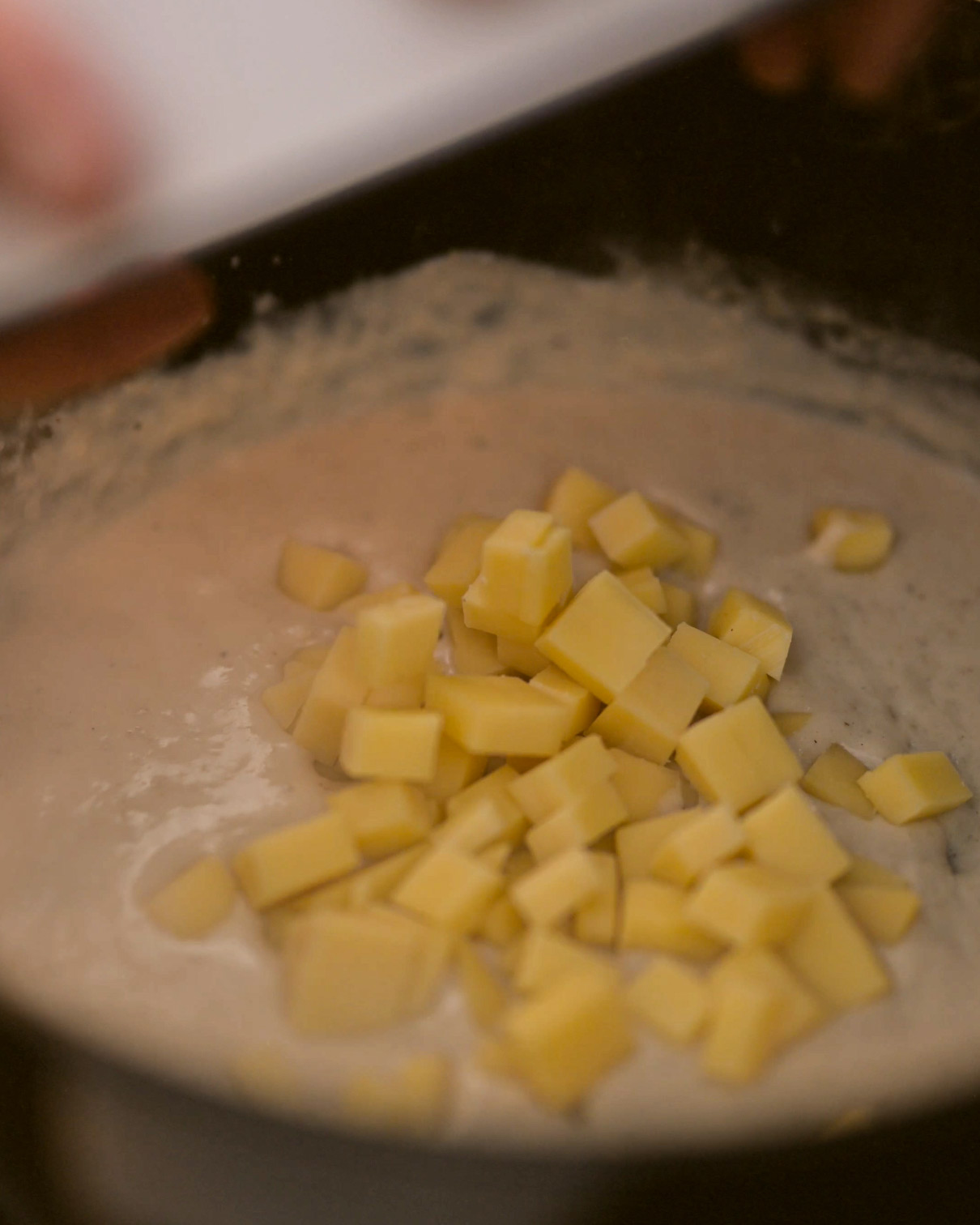 Falcon Enamelware X Big Green Egg Oven To Table Pie Dish X Willy's Pies