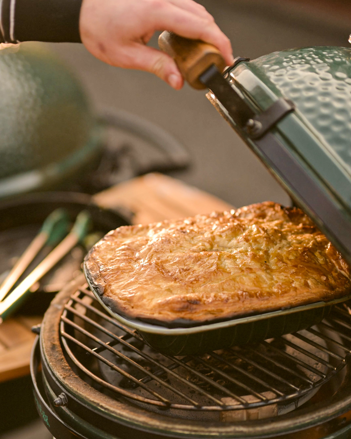 Falcon Enamelware X Big Green Egg Oven To Table Pie Dish X Willy's Pies