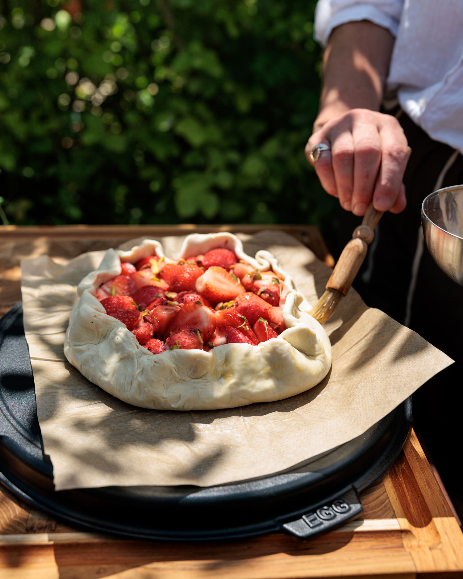 CHARRED STRAWBERRY, PISTACHIO & THYME GALETTE | sweet recipes | Big Green Egg