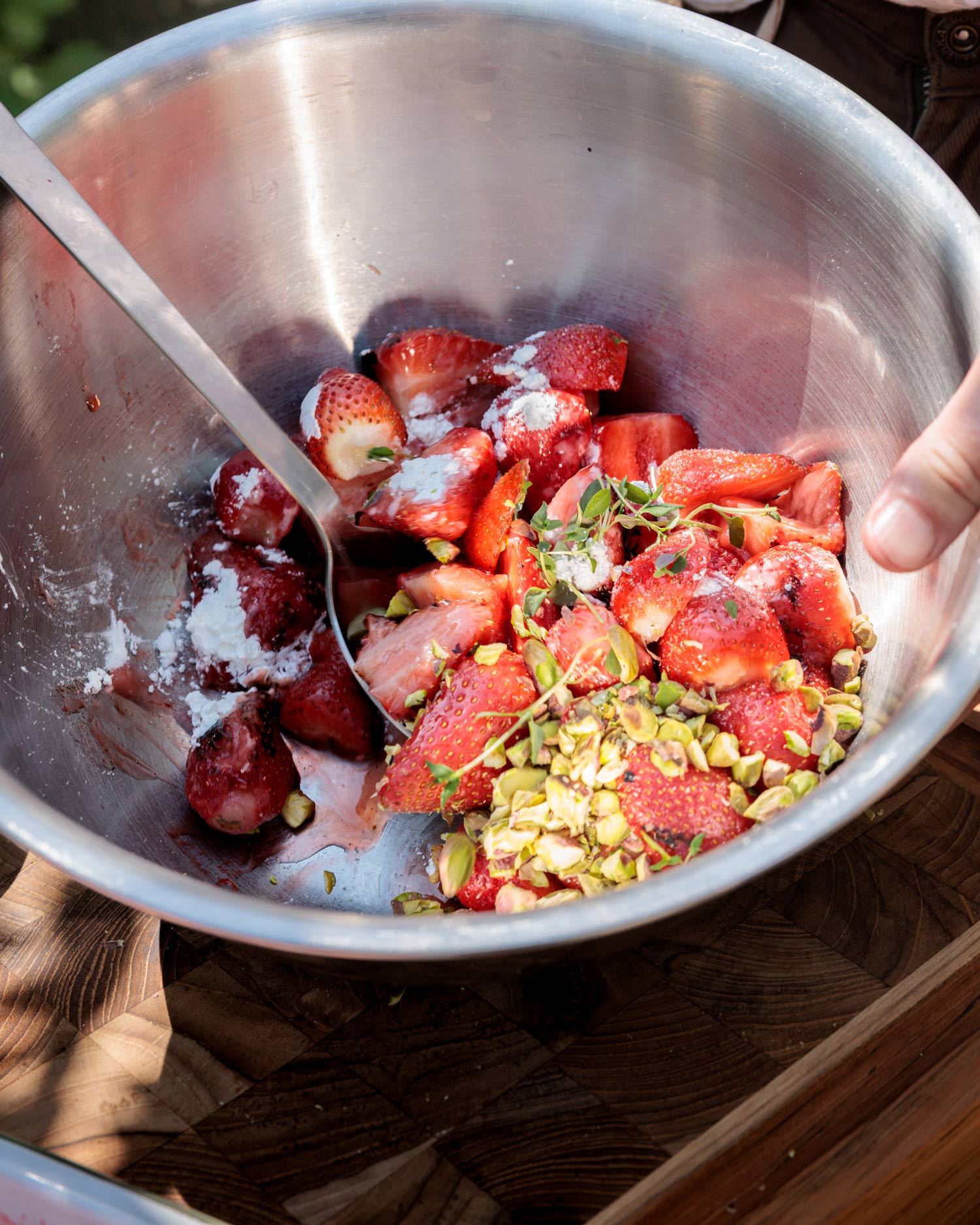 CHARRED STRAWBERRY, PISTACHIO & THYME GALETTE  | sweet recipes | Big Green Egg