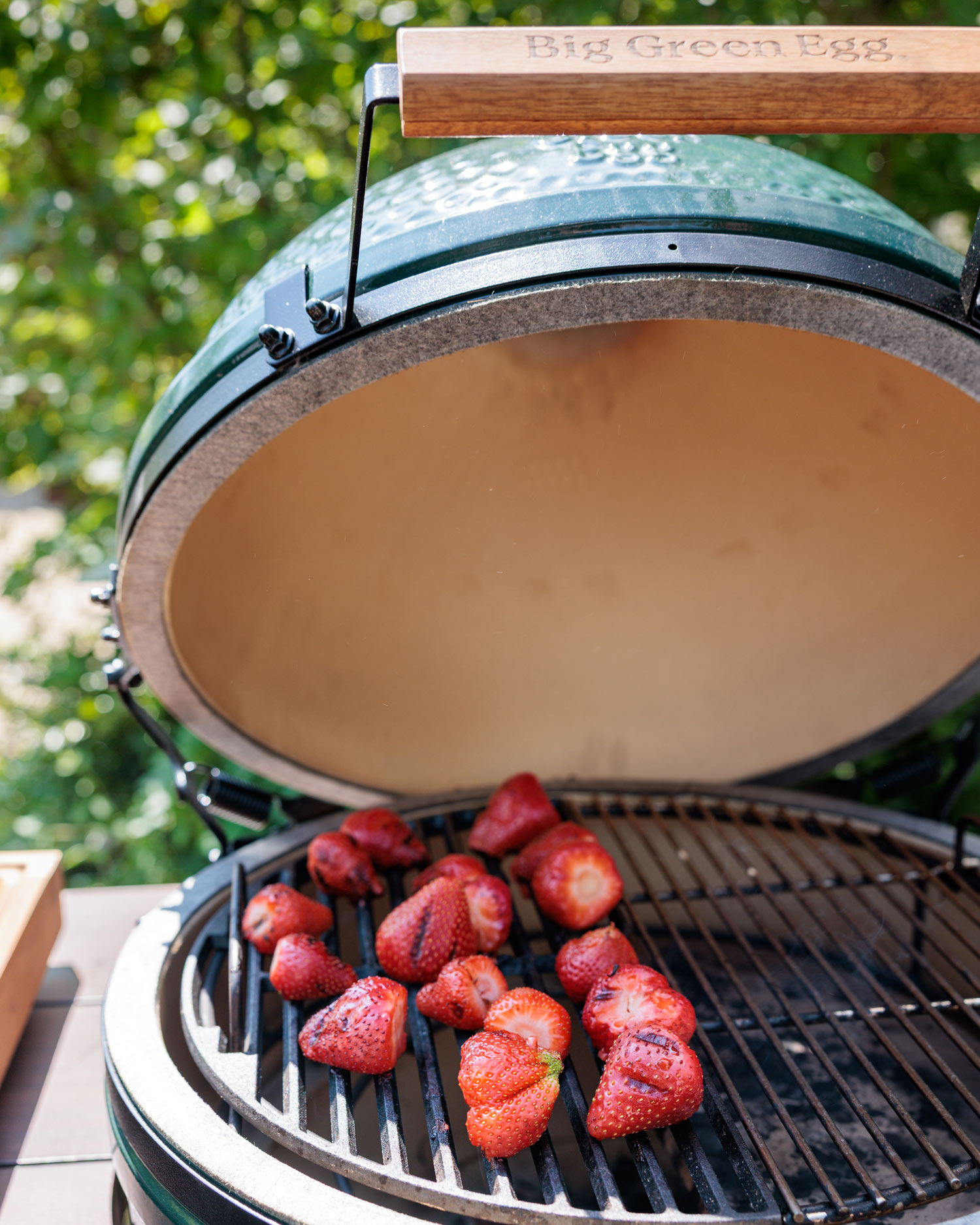 CHARRED STRAWBERRY, PISTACHIO & THYME GALETTE | sweet recipes | Big Green Egg