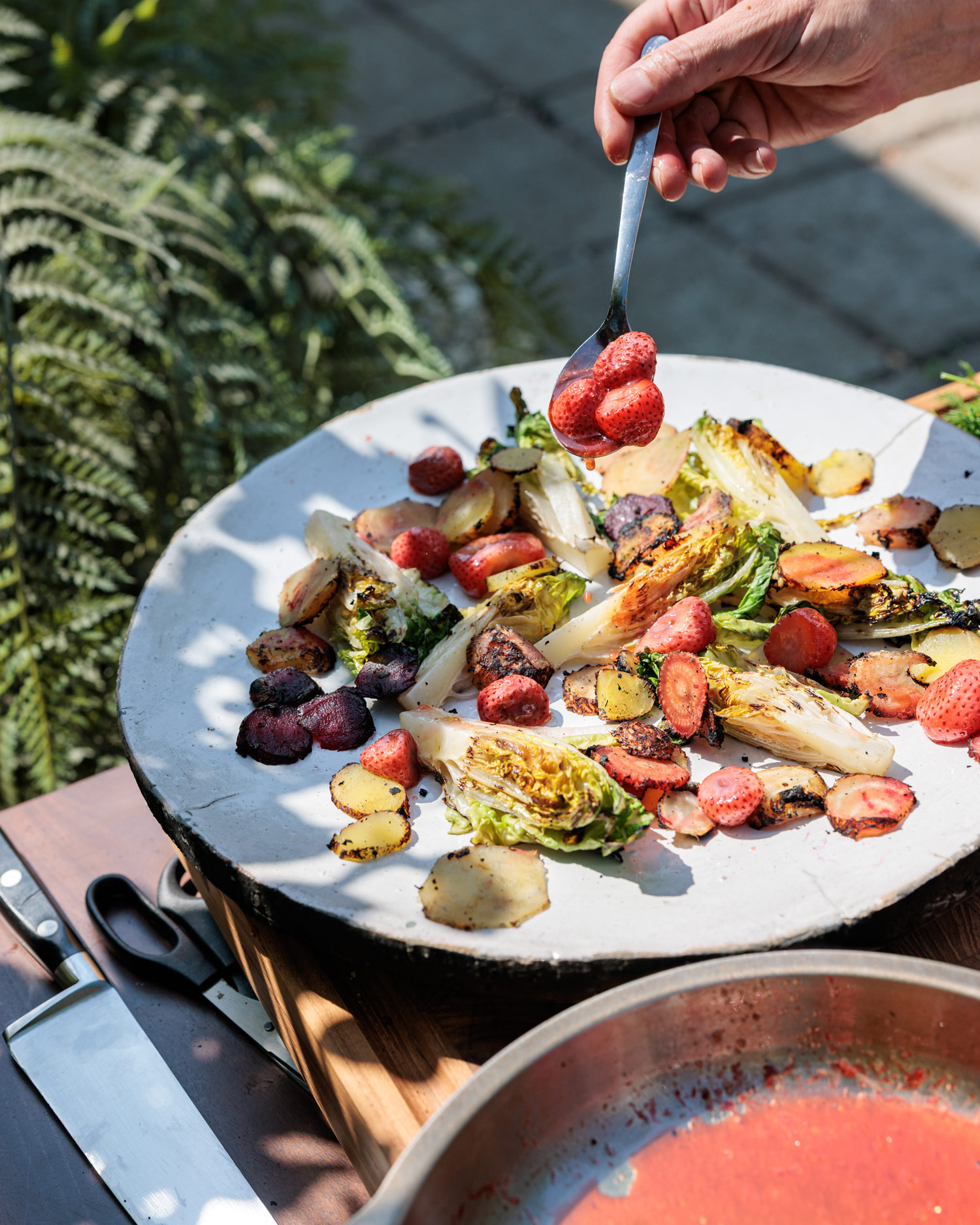 CHARRED STRAWBERRY, BEETROOT, LITTLE GEM & GOAT’S CHEESE SALAD | Recipes | Big Green Egg