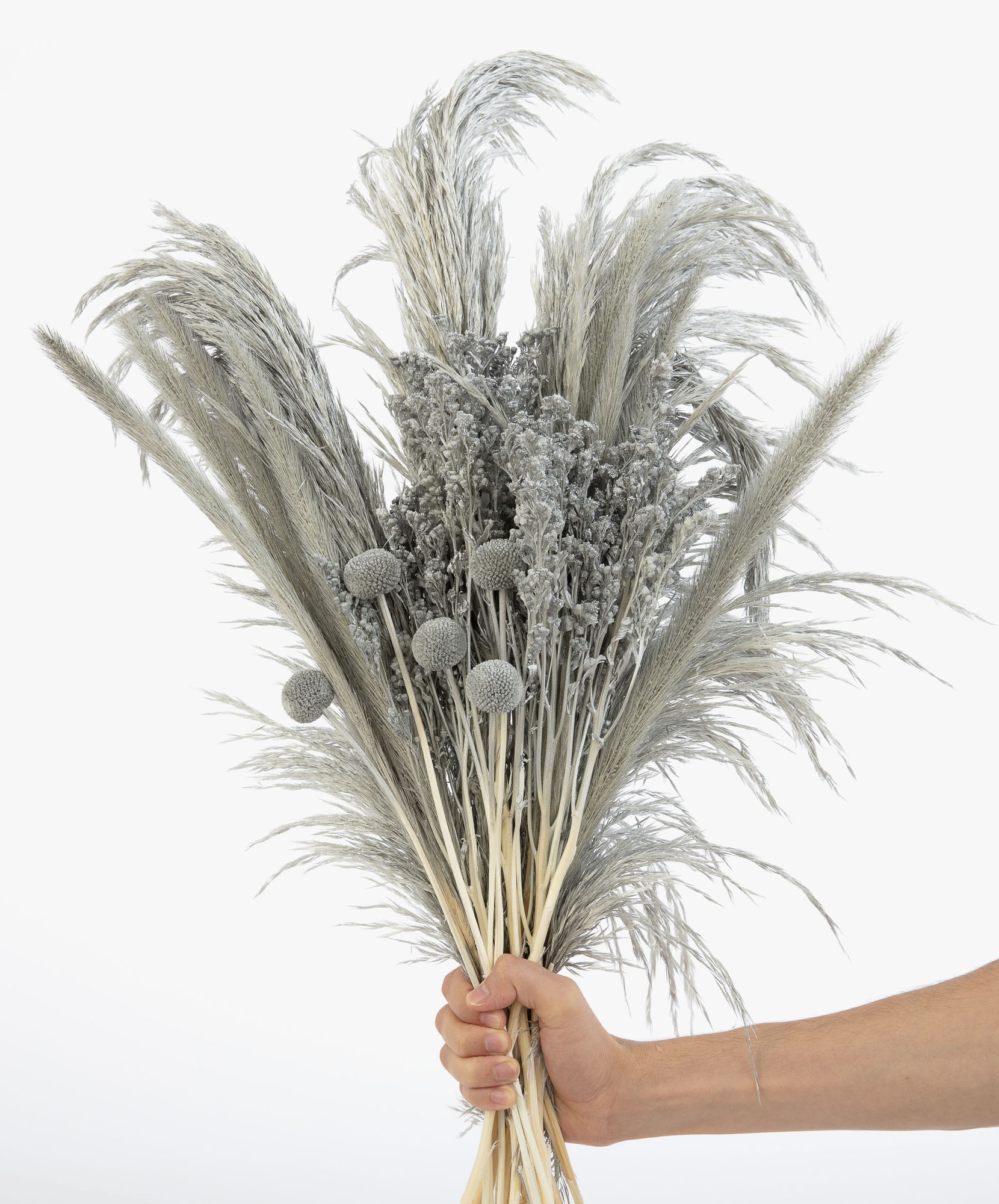 A stylish bouquet of dried grasses and lavender, ideal for home decor and minimalistic aesthetics.