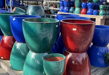 pottery planters win bin assorted colors round