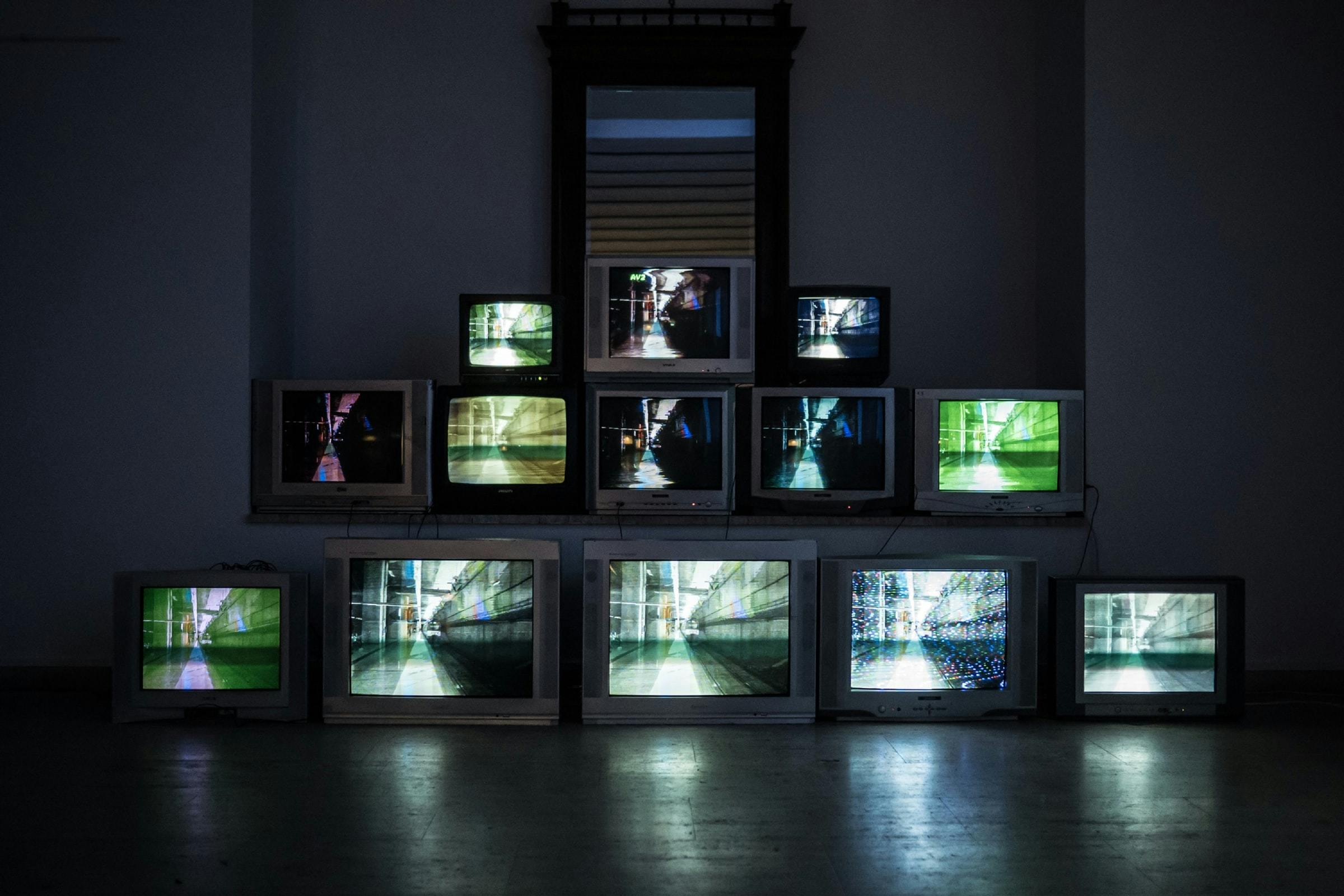 Pile de TVs