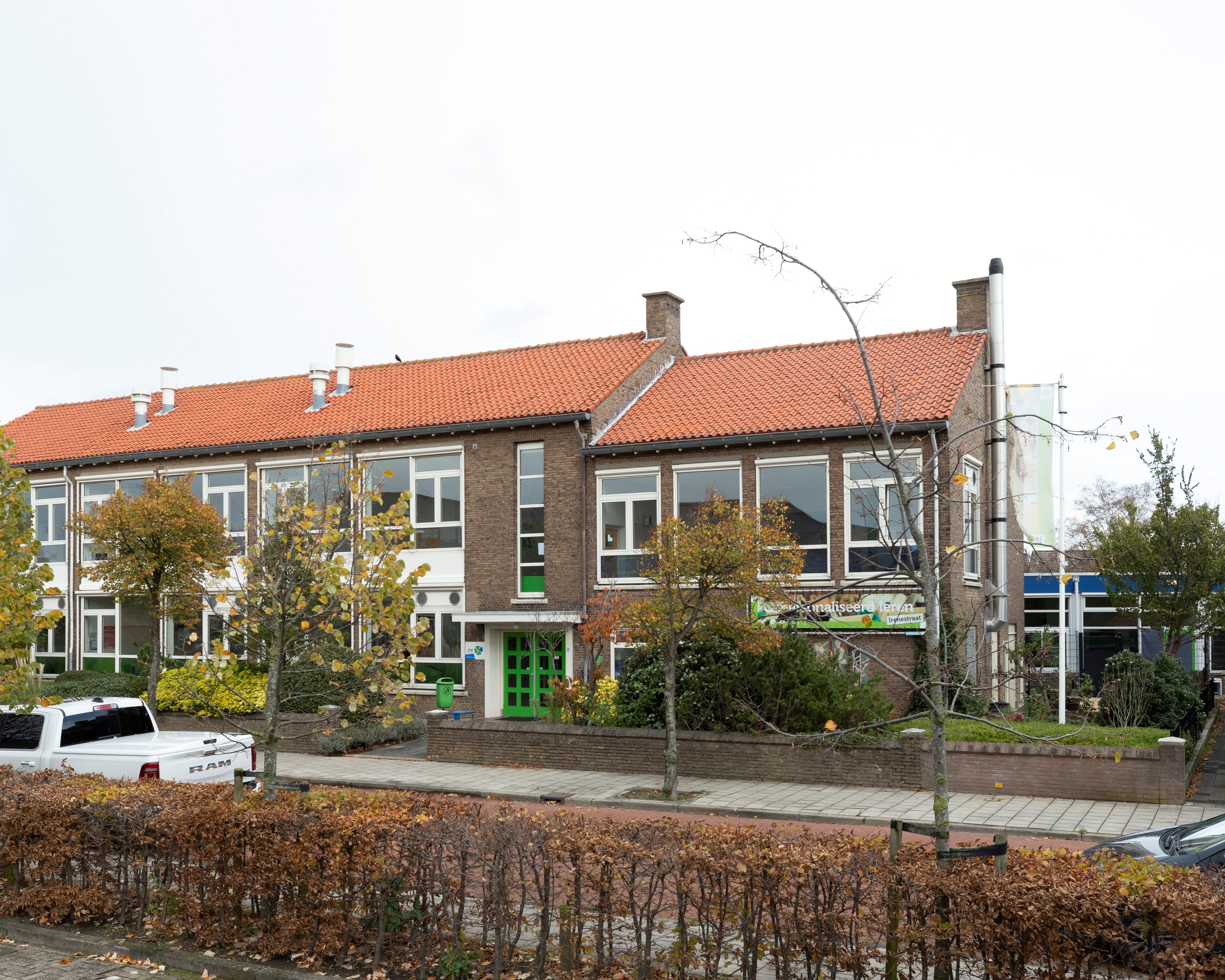 Irenestraat voorkant schoolgebouw