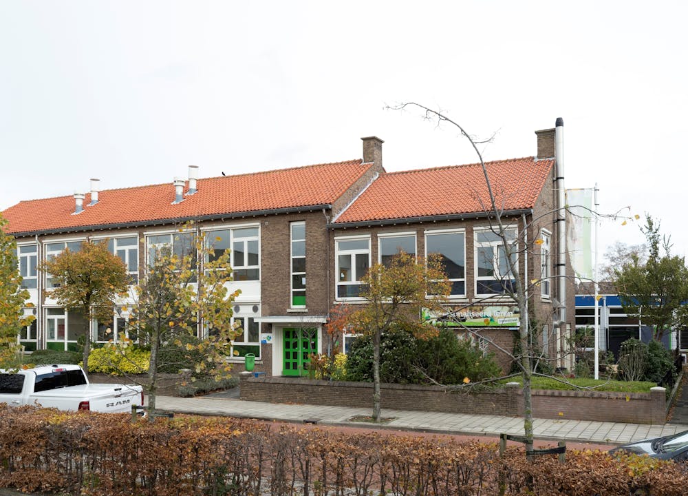 Irenestraat voorkant schoolgebouw