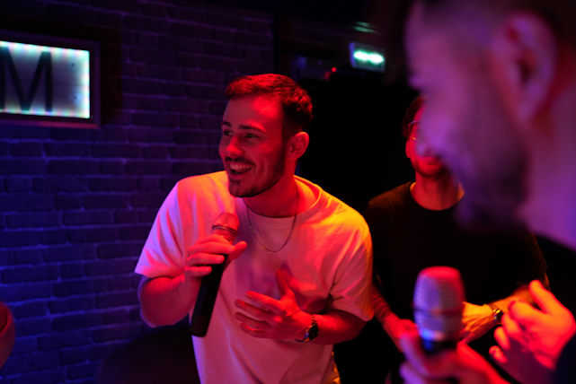 Karaoké Club chez Koezio - Plus de 35000 titres
