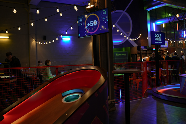 Affichage du score sur le mini golf interactif Golf & Chill chez Koezio Bruxelles