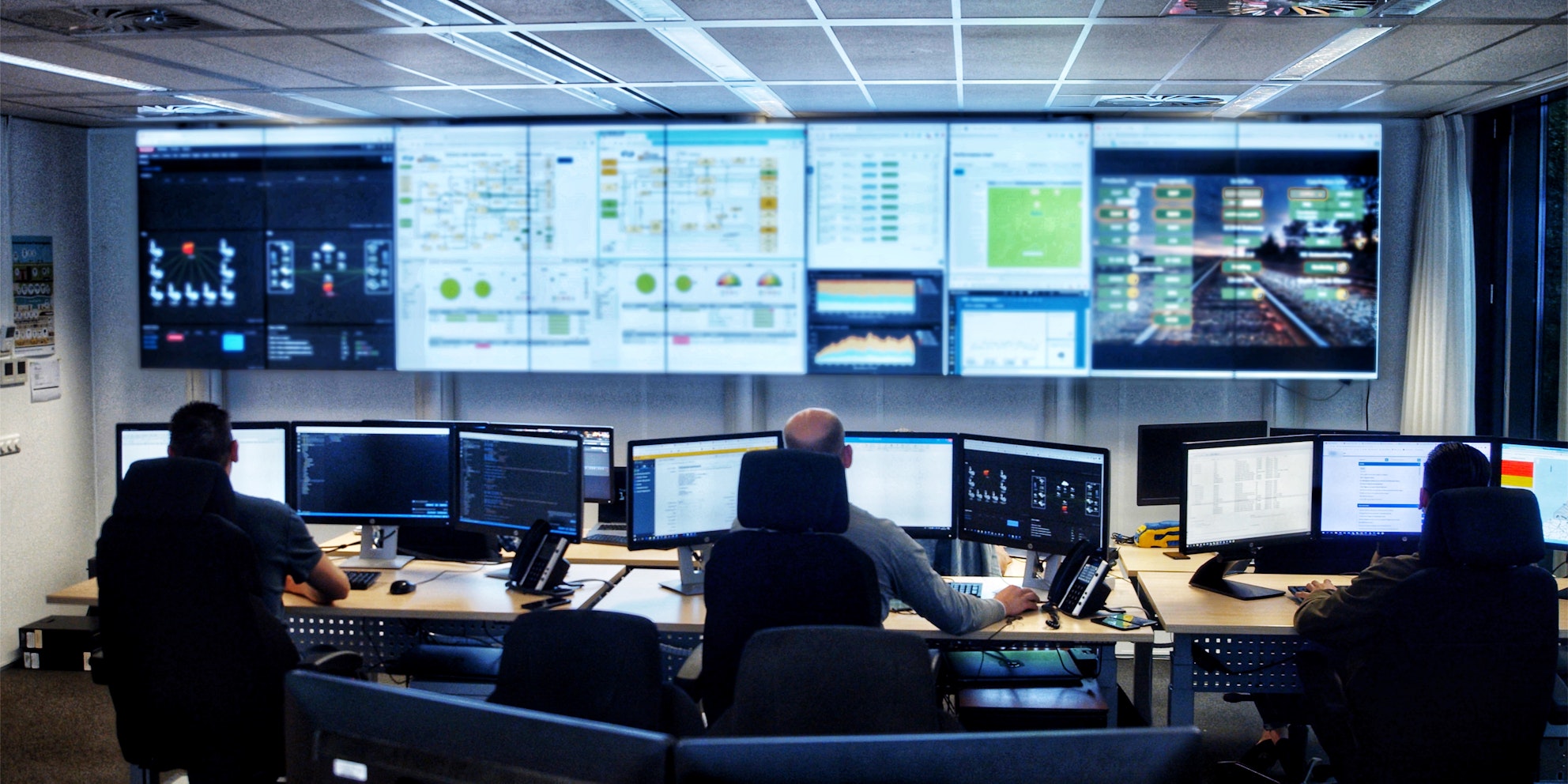 Ketenregie bij mission critical: zou houden we jouw IT-omgeving 24/7 beschikbaar, wendbaar en weerbaar Ketenregie bij mission critical: zou houden we jouw IT-omgeving 24/7 beschikbaar, wendbaar en weerbaar