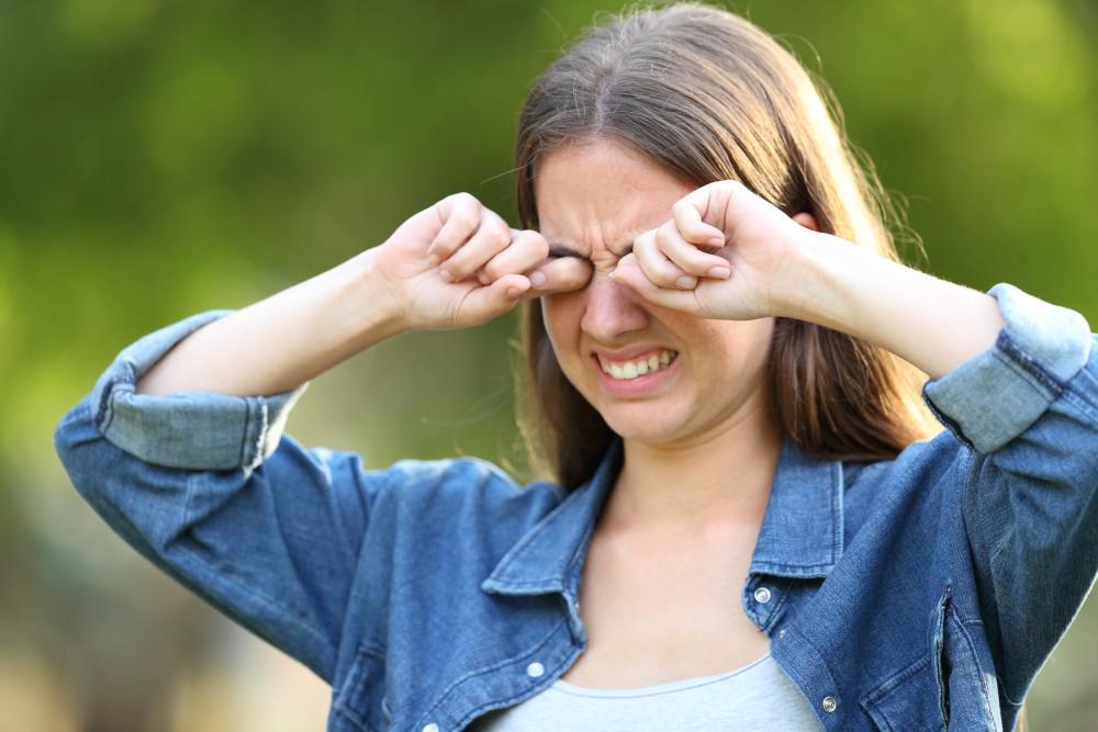 Beverly Hills Institute of Ophthalmology Blog | Tips For Dealing With Dry Eyes During Allergy Season