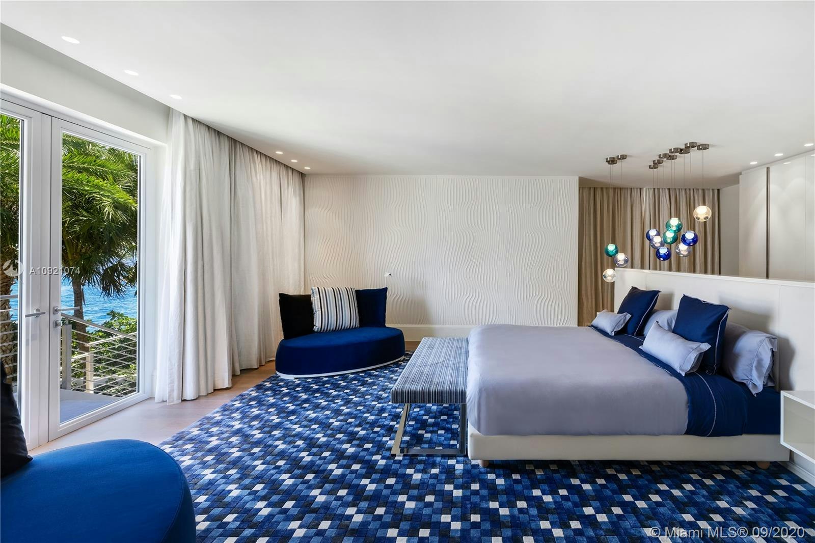 bedroom room indoors rug corner dorm room