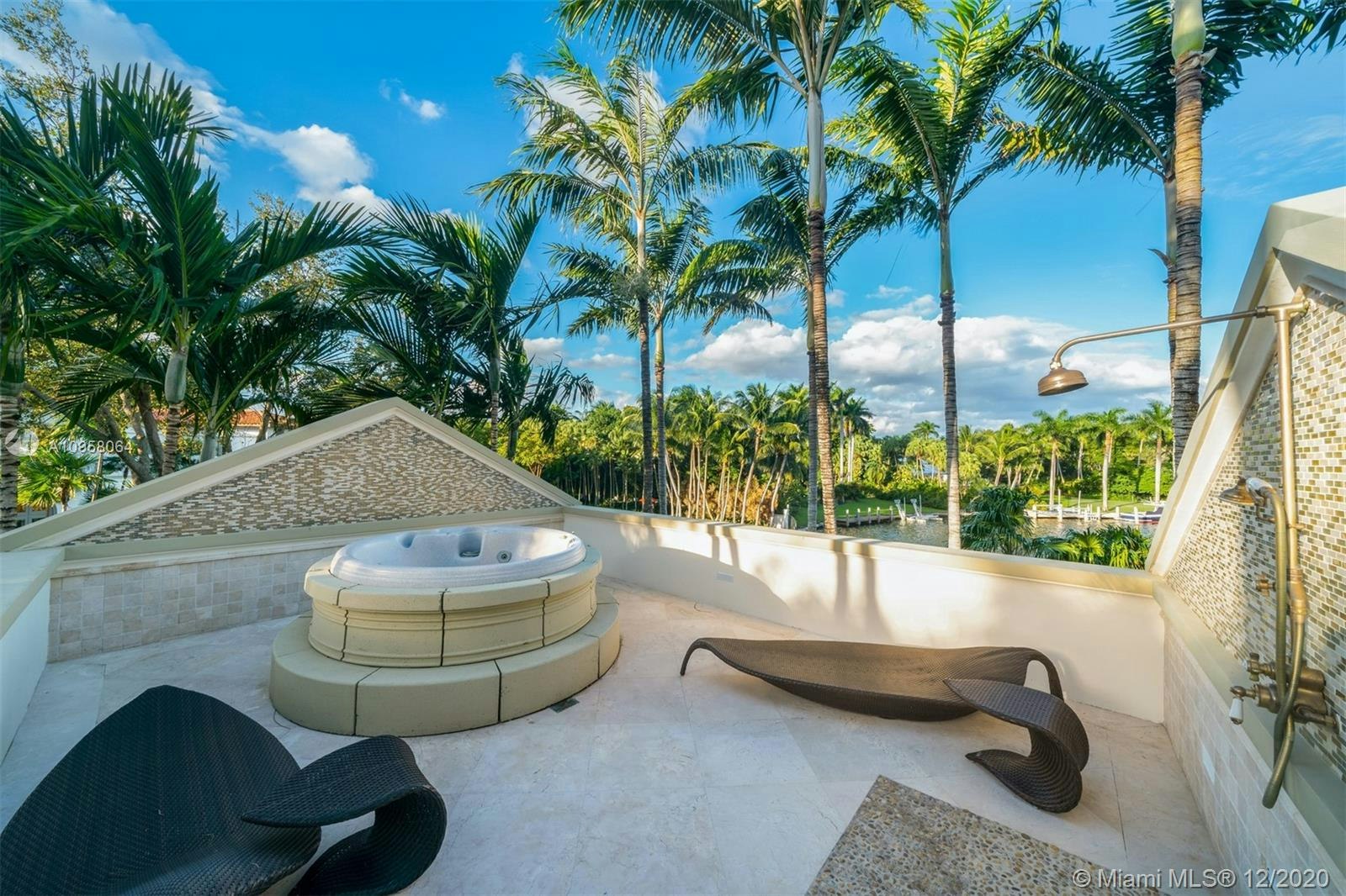 summer tropical tub jacuzzi hot tub