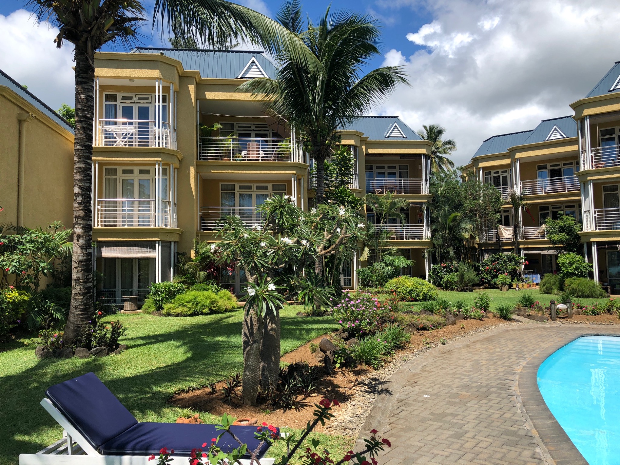 To rent in the north of Mauritius a superb waterfront flat