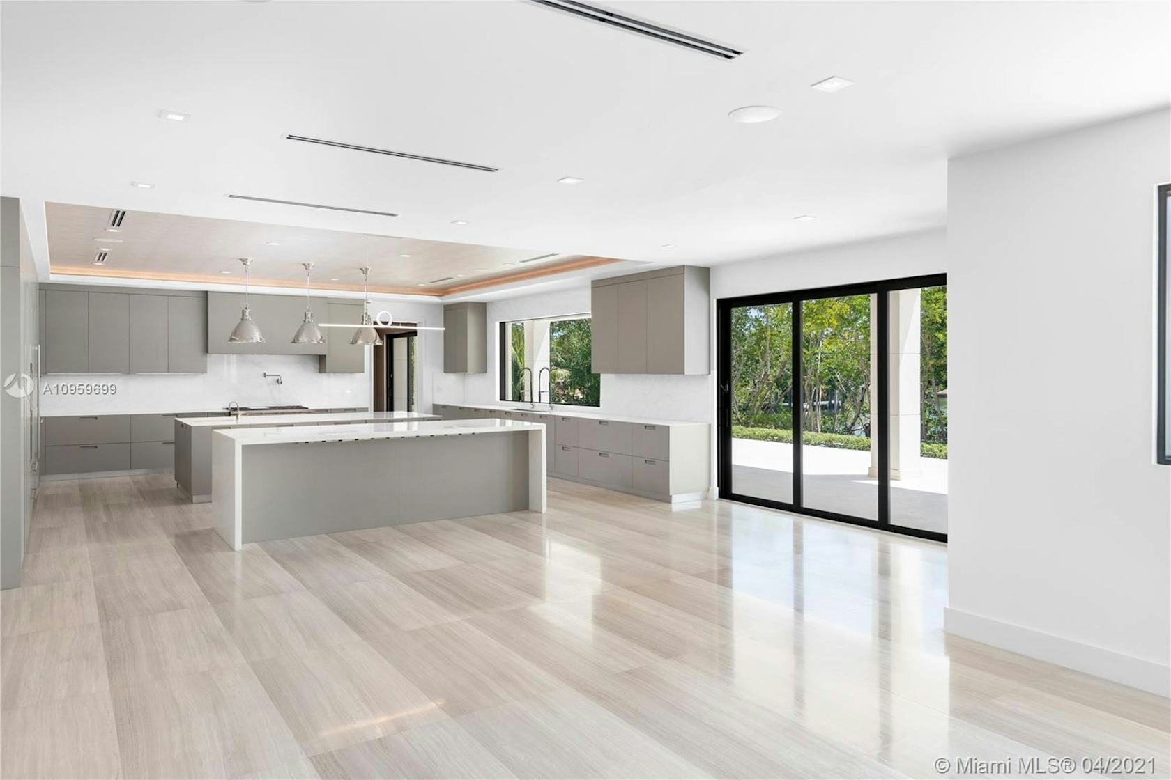 9475 Journeys End Rd Ikeys Realty