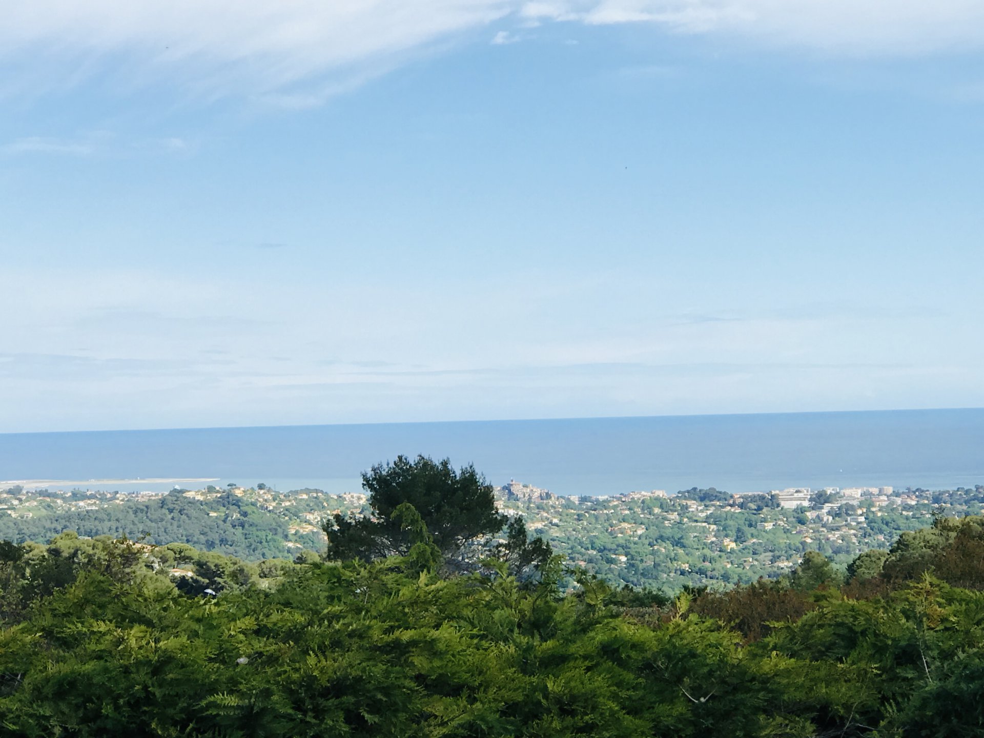 property de luxe · a Cap d'Antibes · 5 chambres · photo 1 sur 19