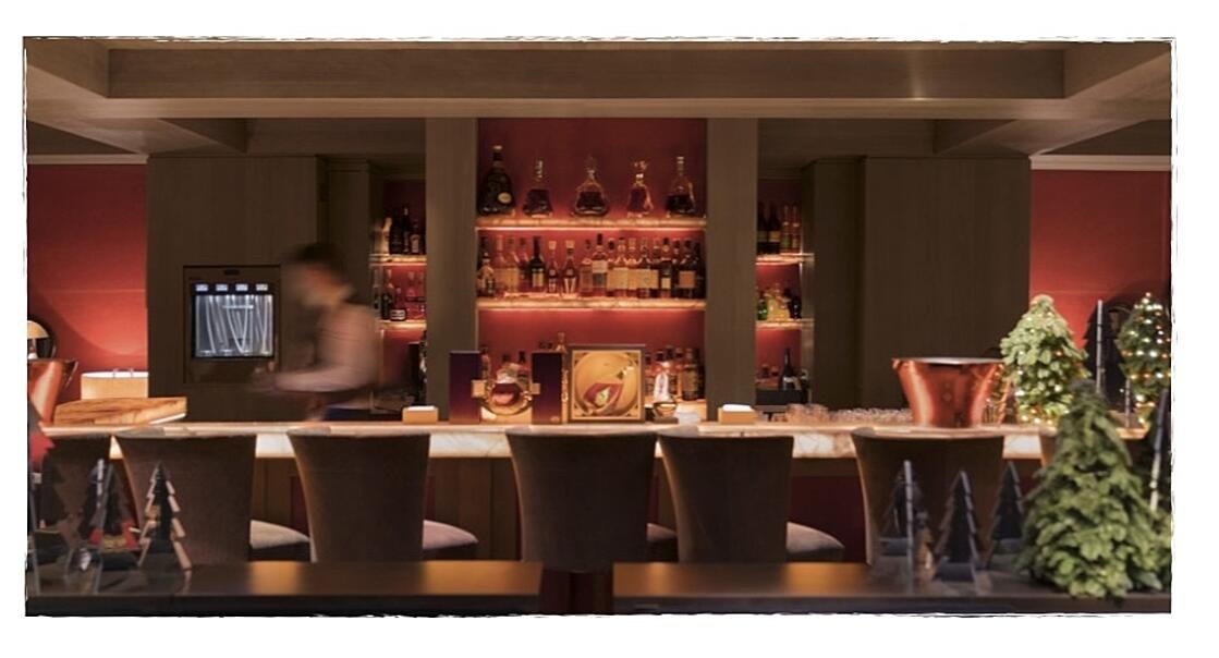 Cocktails de fin de soirée ou chocolat chaud au Bar, Cheval Blanc