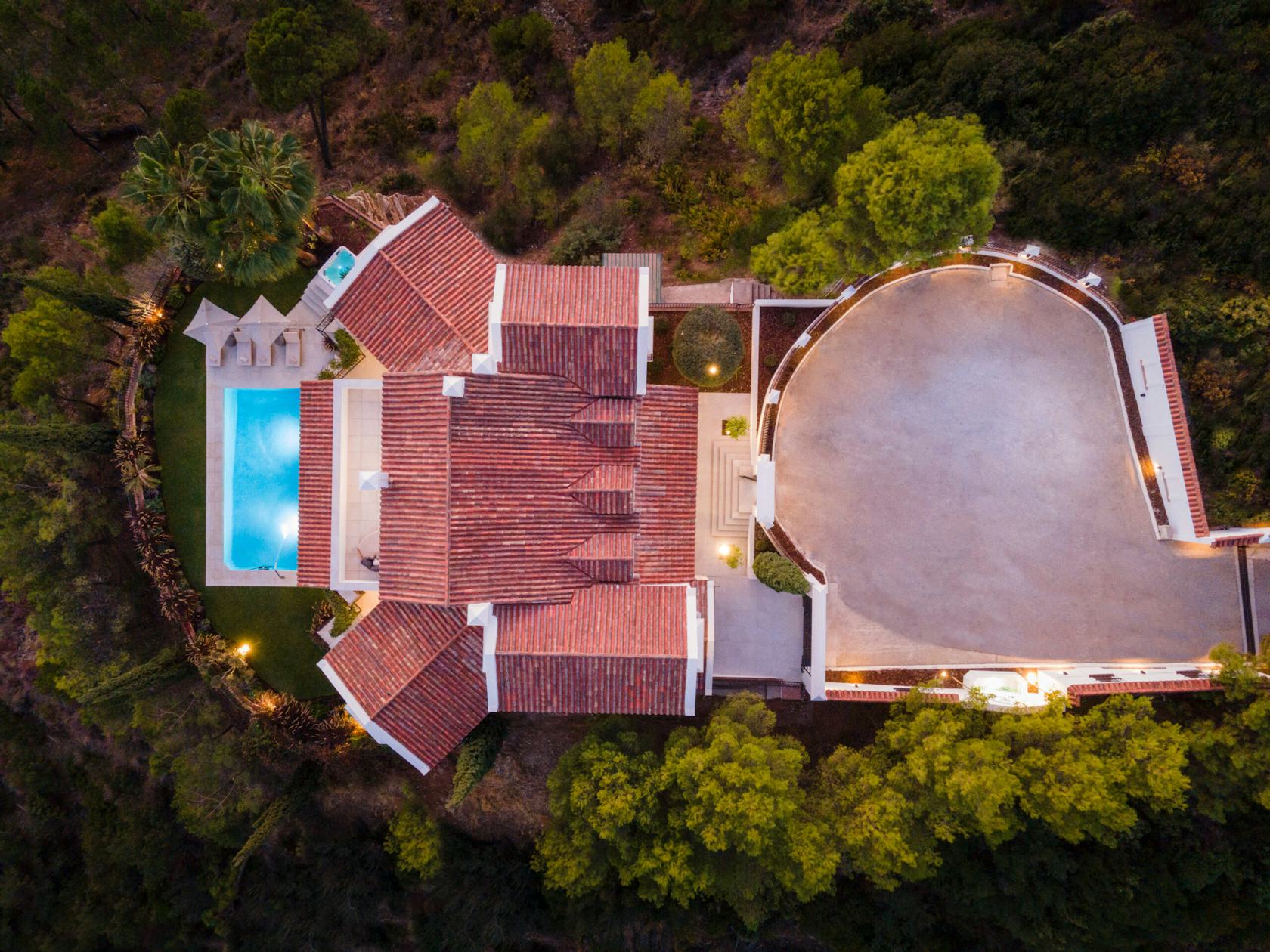 pool water outdoors swimming pool building architecture aerial view woodland vegetation housing