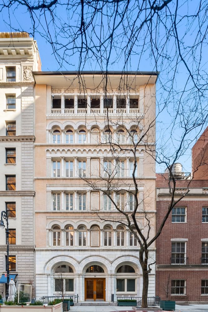 À Vendre - maison de ville en usage mixte sur l'Upper East Side