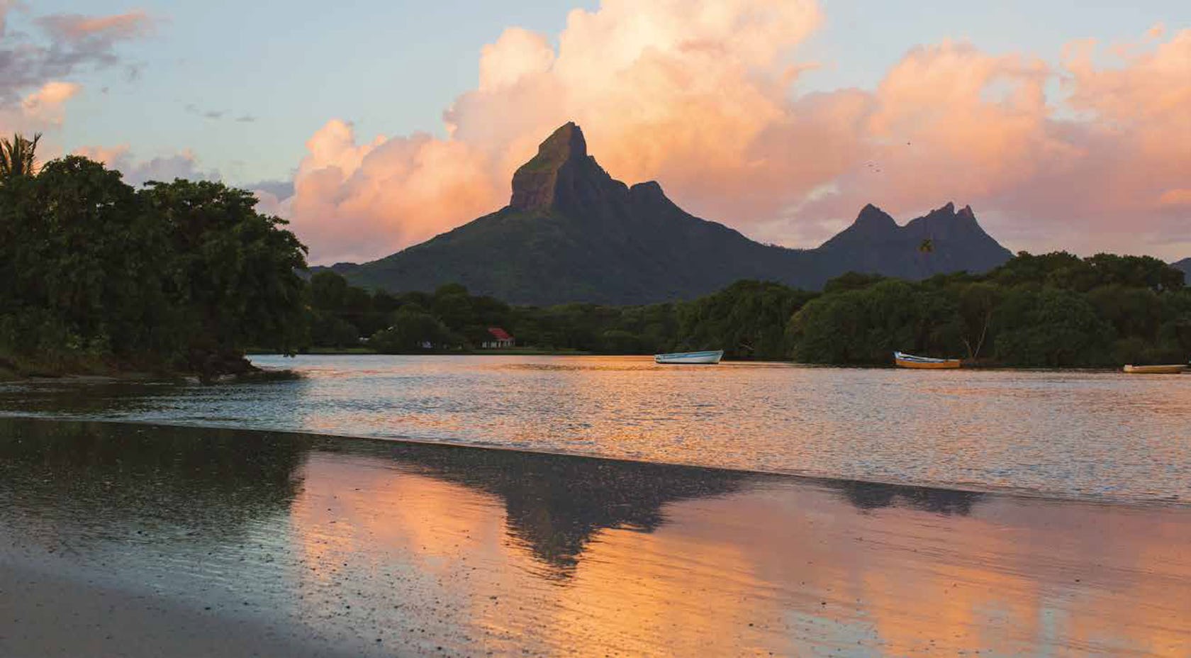 The changing seasons: An overview of weather conditions in Mauritius