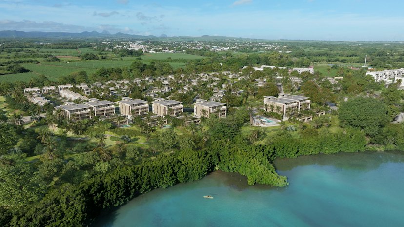 Live the Luxury with Your Feet in the Water: High-End Residence in Mauritius